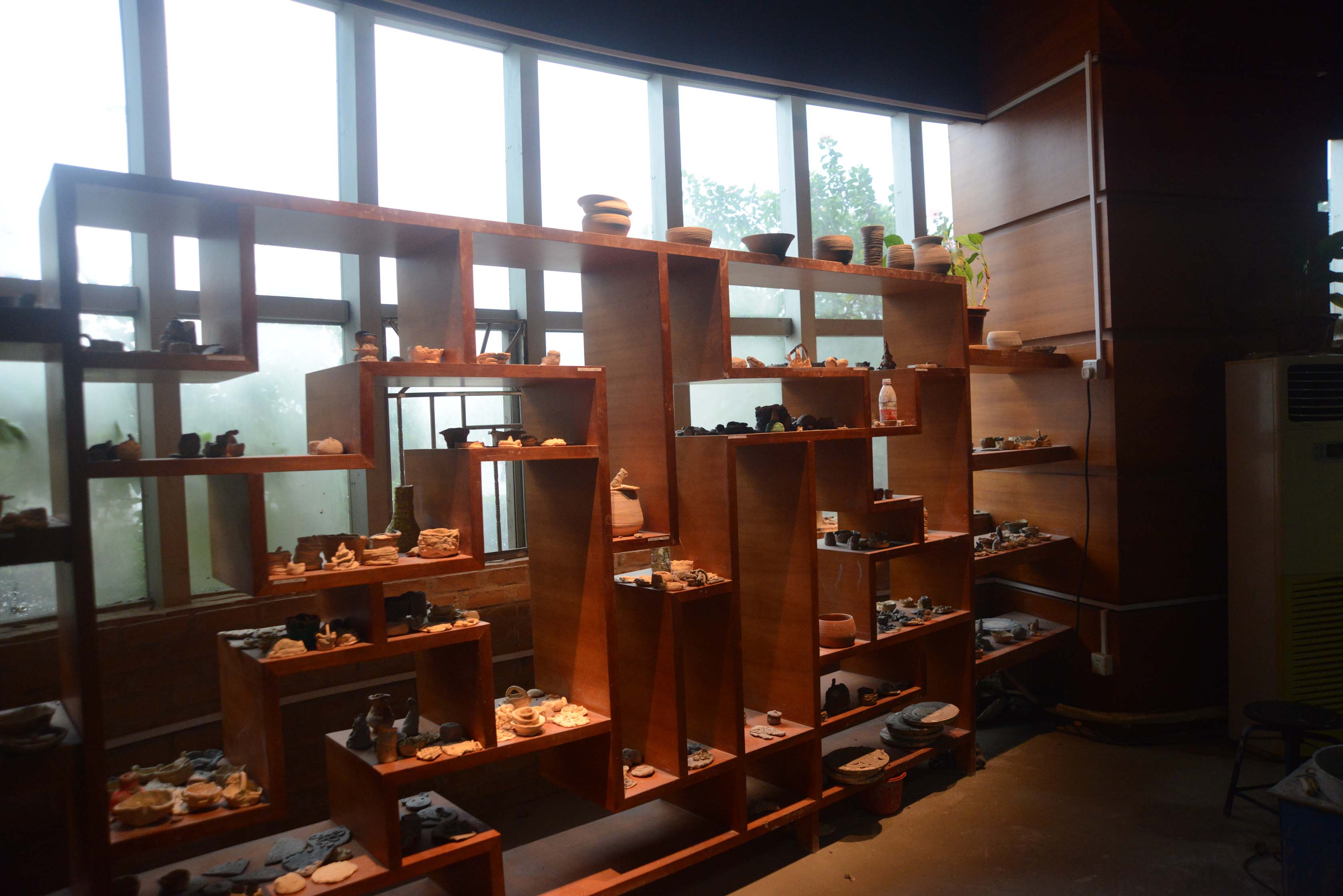 2013年11月1日参观深圳宝安区富源学校陶艺馆