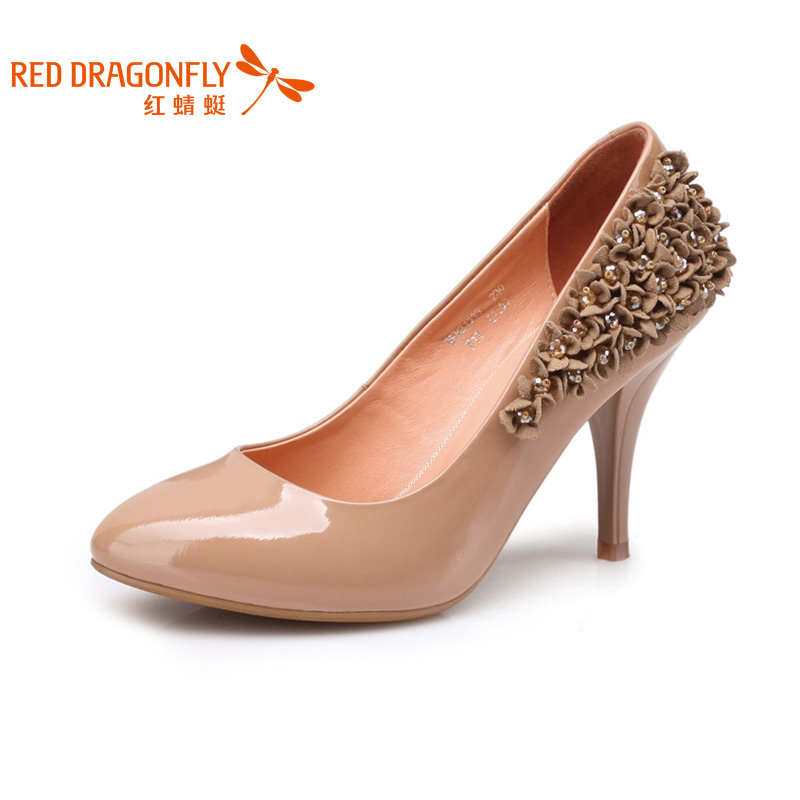 <em>红蜻蜓</em> 真皮<em>女单鞋</em> 2013新款正品时尚亮皮花朵